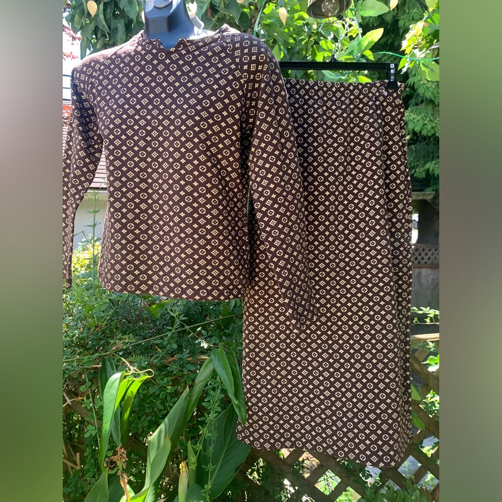 LOGO VL ⭐️ Bronze Brown 🌟 EUC - 2 piece Knit MIDI skirt &  top ⭐️ CLEAN - Picture 12 of 14